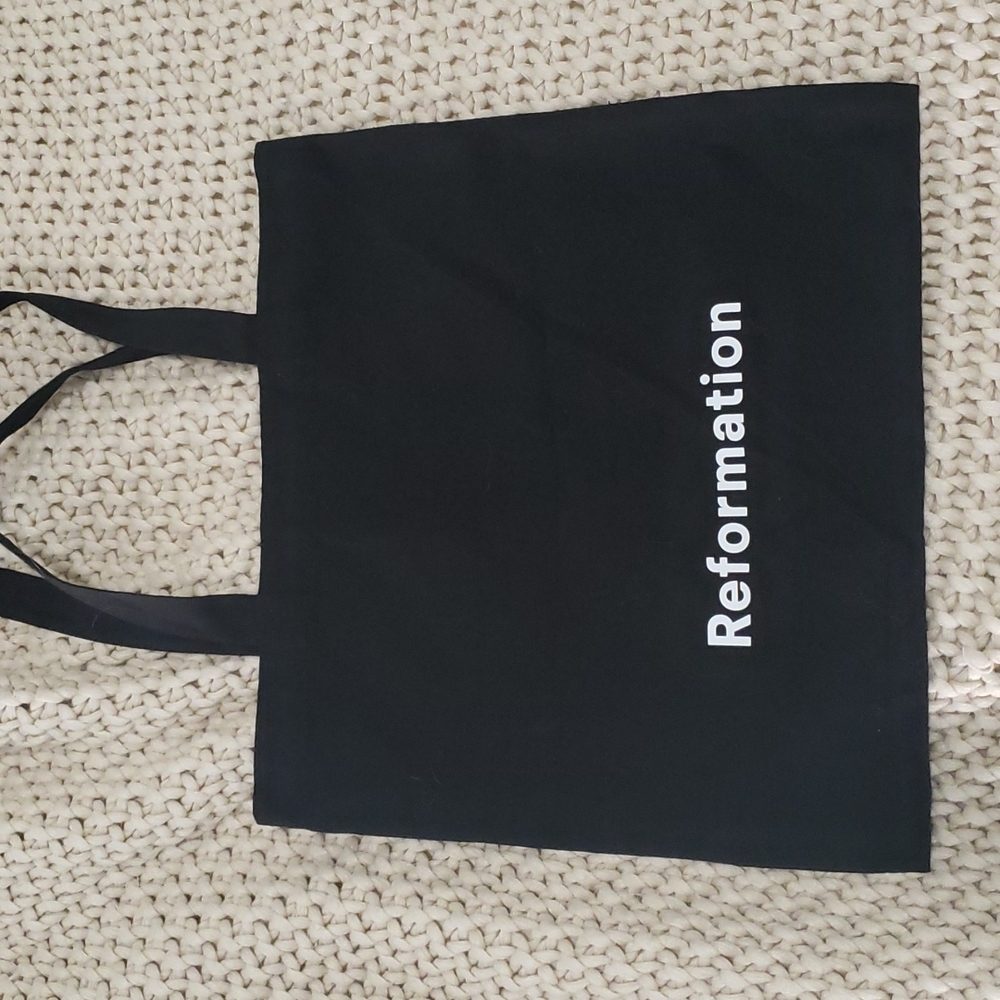 Reformation SM Tote - Picture 1 of 4